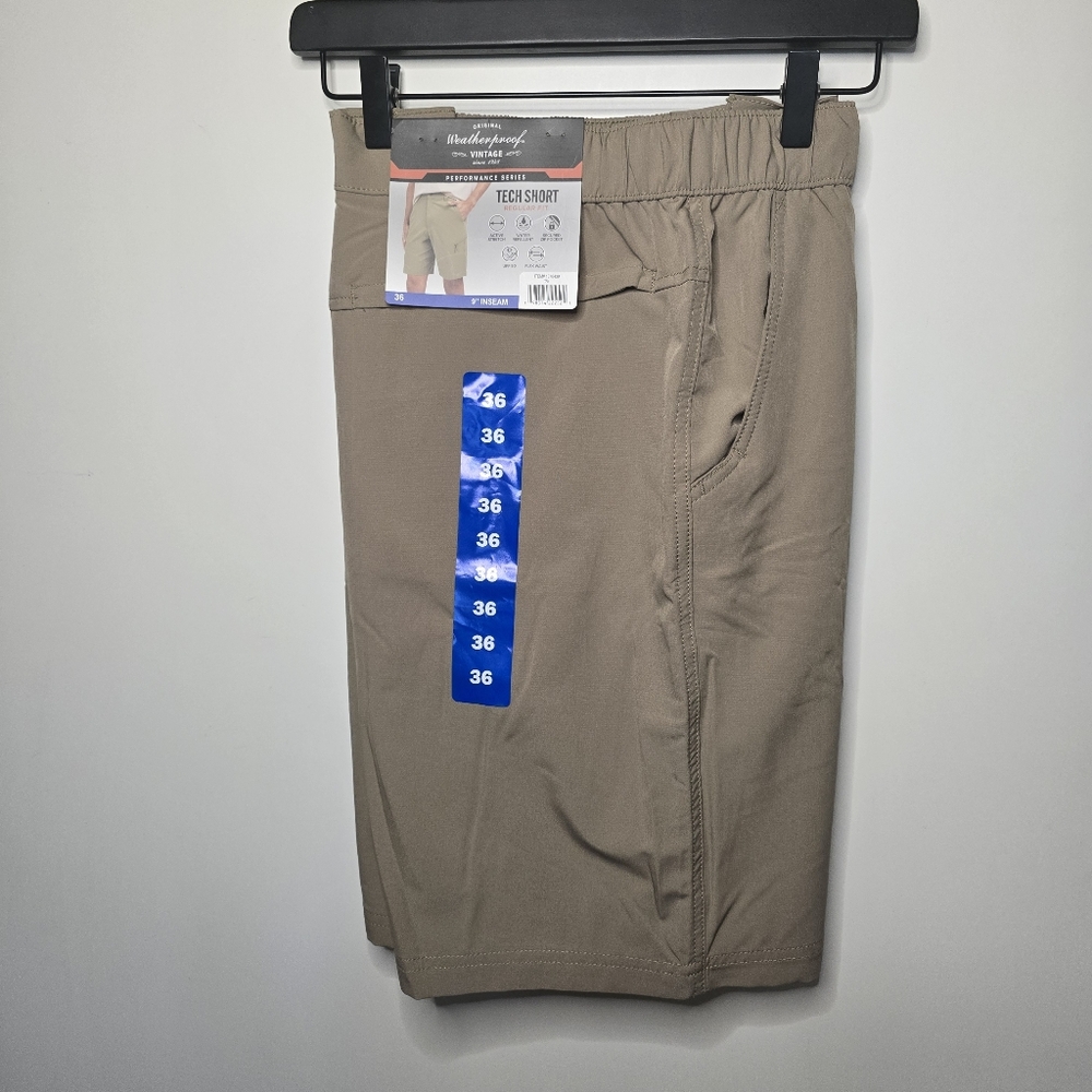 Weatherproof Vintage | Tech Shorts Regular fit Tan/khaki Size 36